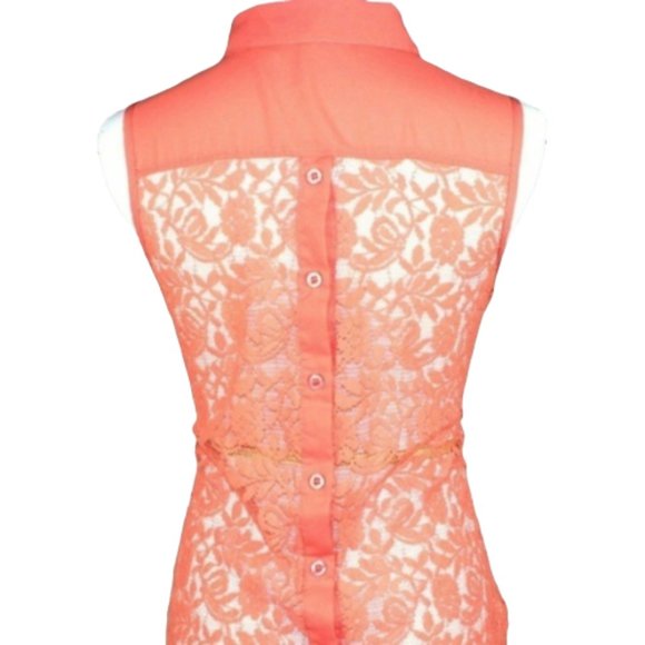 Sleeveless Lace Tank Top - Picture 4 of 6